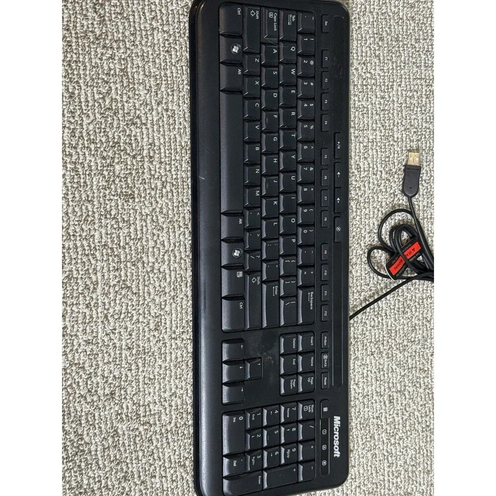 Microsoft Wired USB Keyboard 600 - Model 1366 - Black - With Number Pad